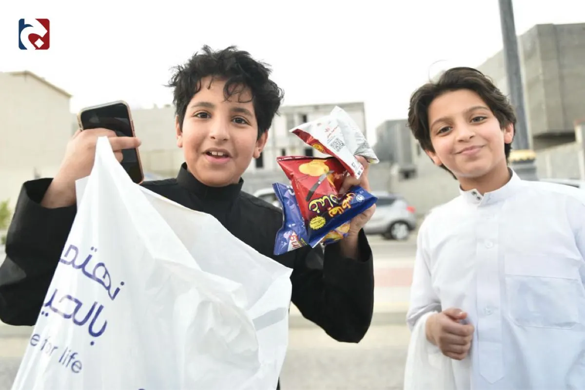 بالصور.. أطفال ”دانة الرامس“ يشاركون فرحة النصف من شعبان