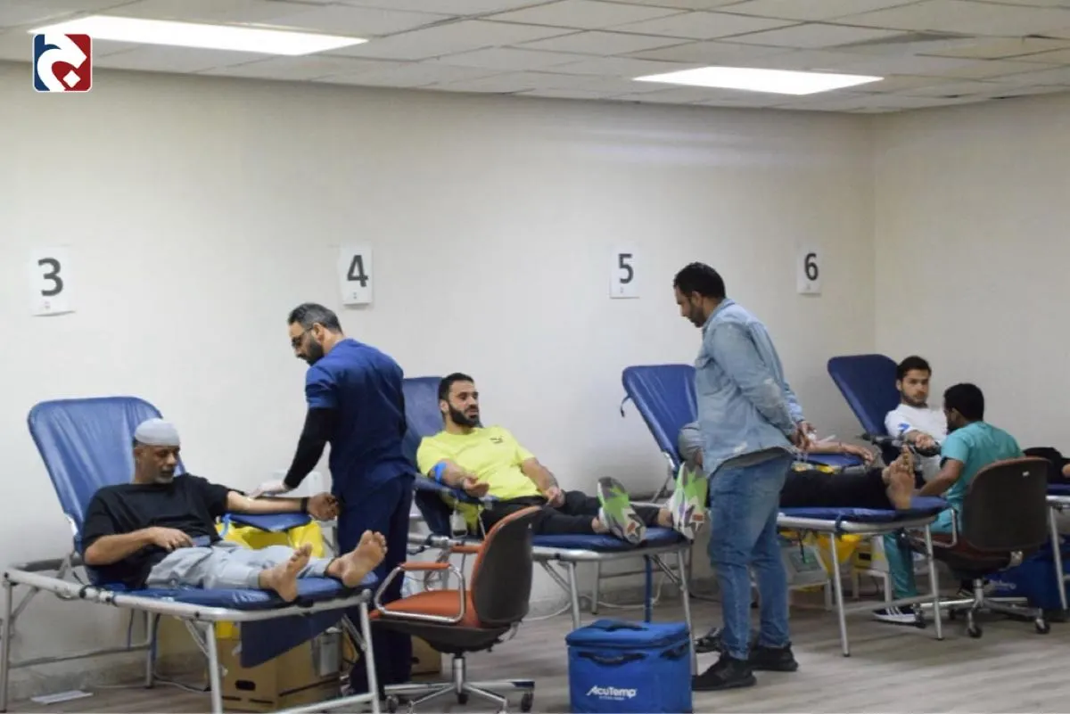 بالصور.. 38 متبرعاً في اليوم الأول لحملة التبرع بالدم في صفوى