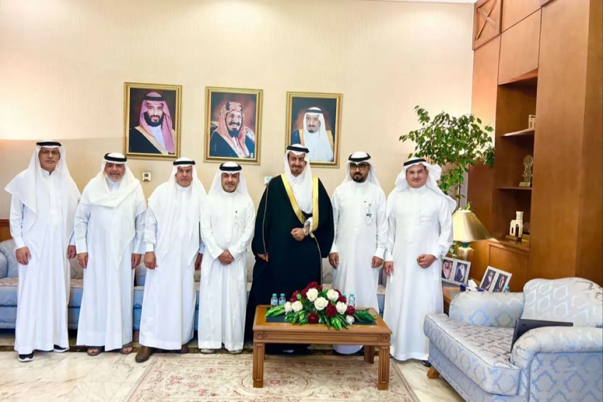 محافظ القطيف يطلع على أهداف وأنشطة «التعاونية»