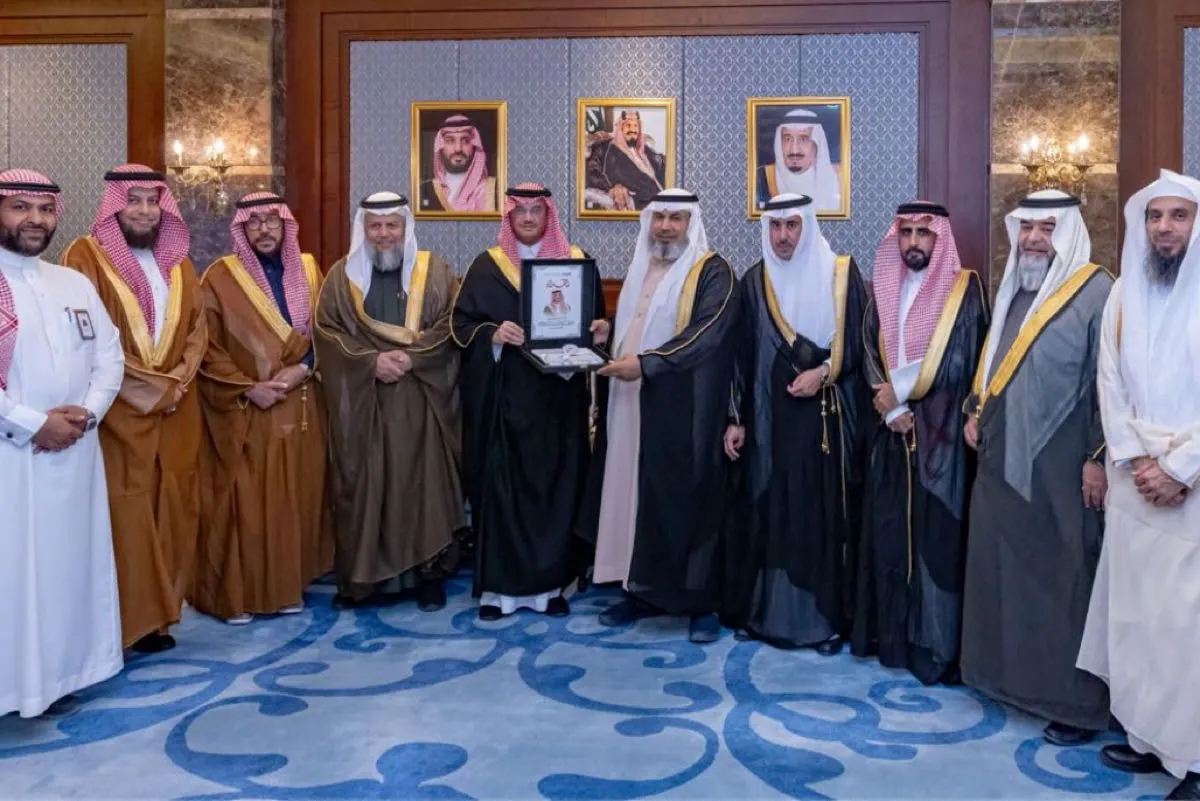 محافظ الأحساء يطلع على إنجازات «أسرية».. ويدّشن حملة «9 × 3»