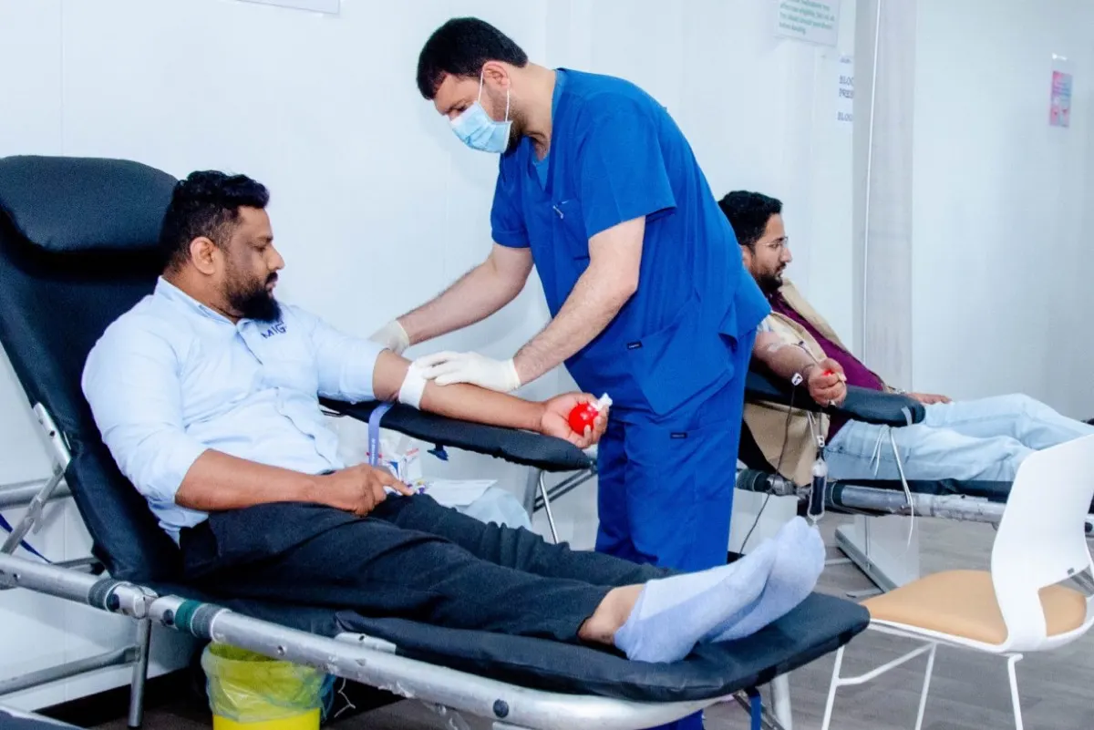 140 متبرعًا بدمائهم في حملة ”تبرعك صحة لك ولغيرك“ بالشرقية