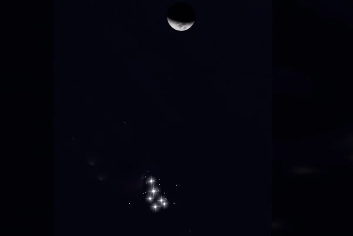 الليلة.. قمر رمضان يقترن ب «الشقيقات السبع»