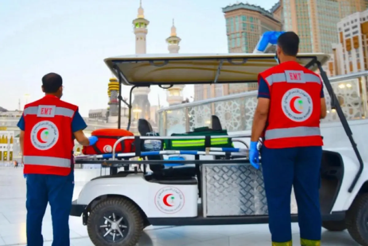 الهلال الأحمر ينقذ معتمرًا بنجلاديشيًا من موت محقق في الحرم المكي