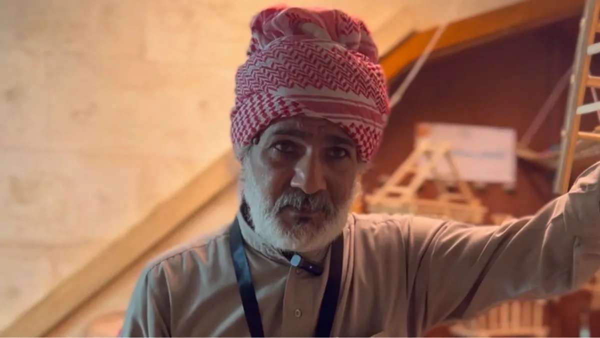 فيديو.. 7 أعوام حتى أتقن ”القفاصة“.. و”أقفاص البلابل“ أصعب ما واجهته