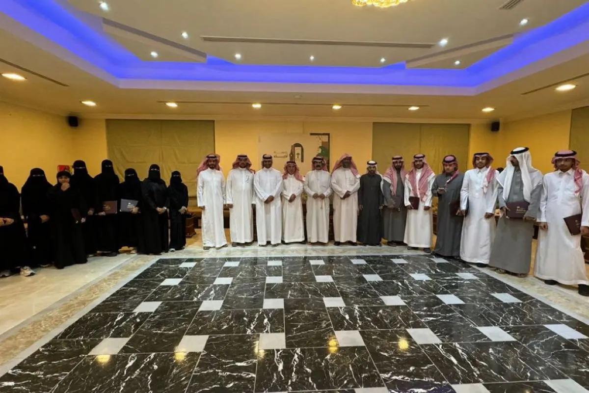 قراءة التراث العربي الأصيل وعودة النقد البناء في مجلس «الأنس الأدبي»