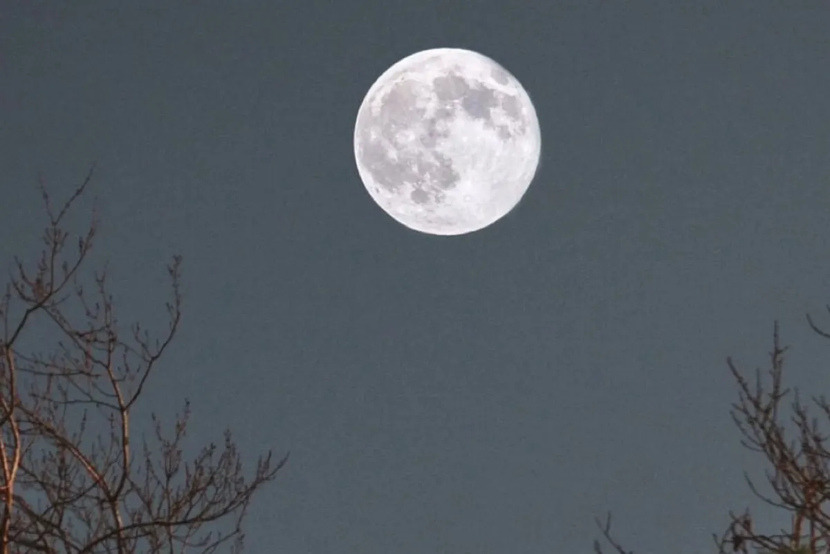 اليوم.. «بدر رمضان» يزين السماء