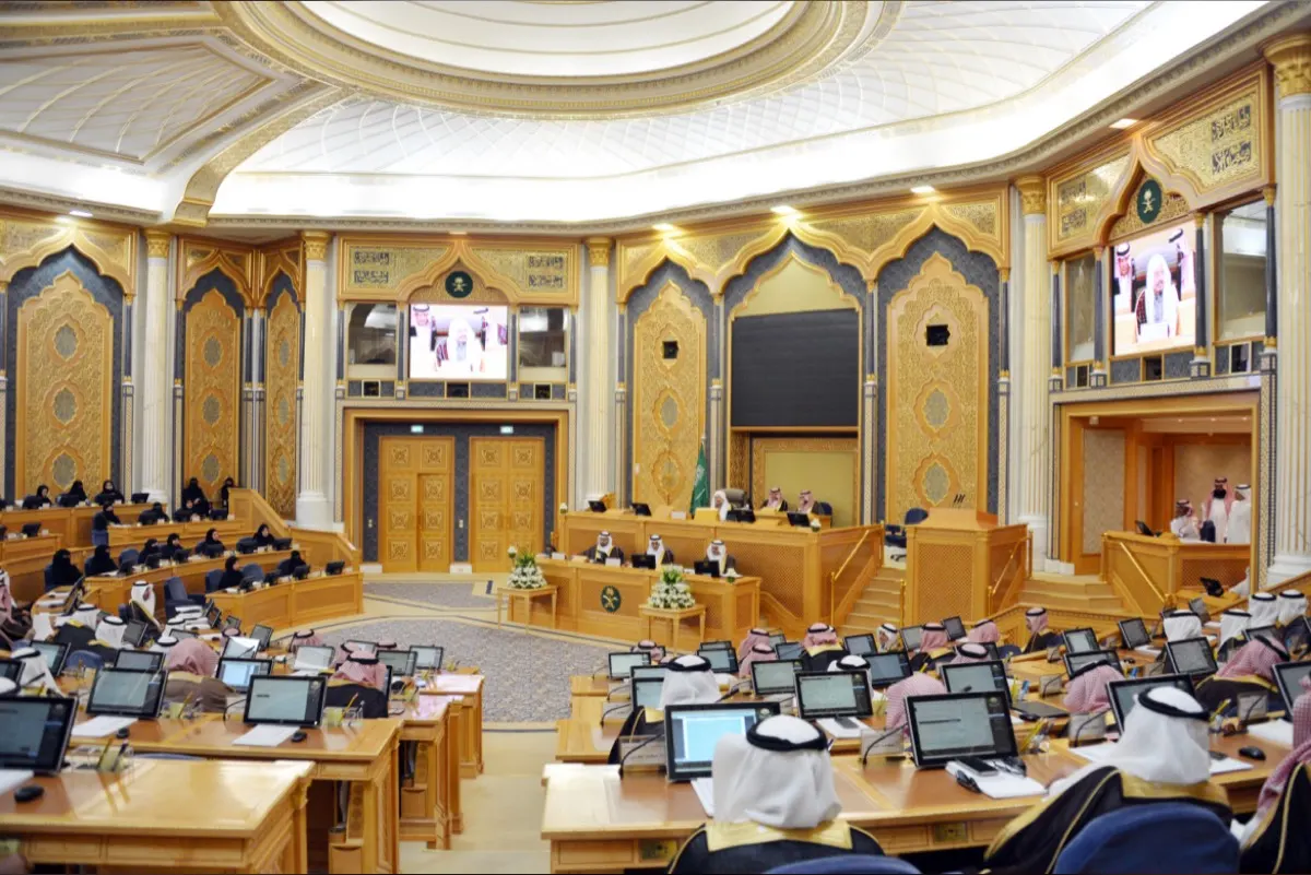 أعضاء شورى يطالبون بإلغاء الأسماء التجارية الأجنبية