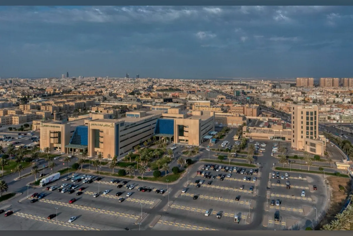 الأولى من نوعها.. جراحة «مناظير» لرأسي طفلين ب «ودلاة الدمام»