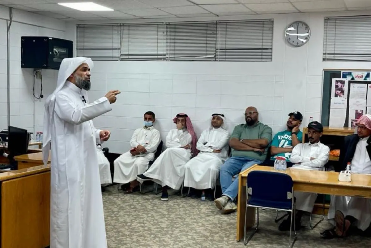 «الأب المؤثر».. تعريف أولياء الأمور بطرق التعامل مع الطلاب