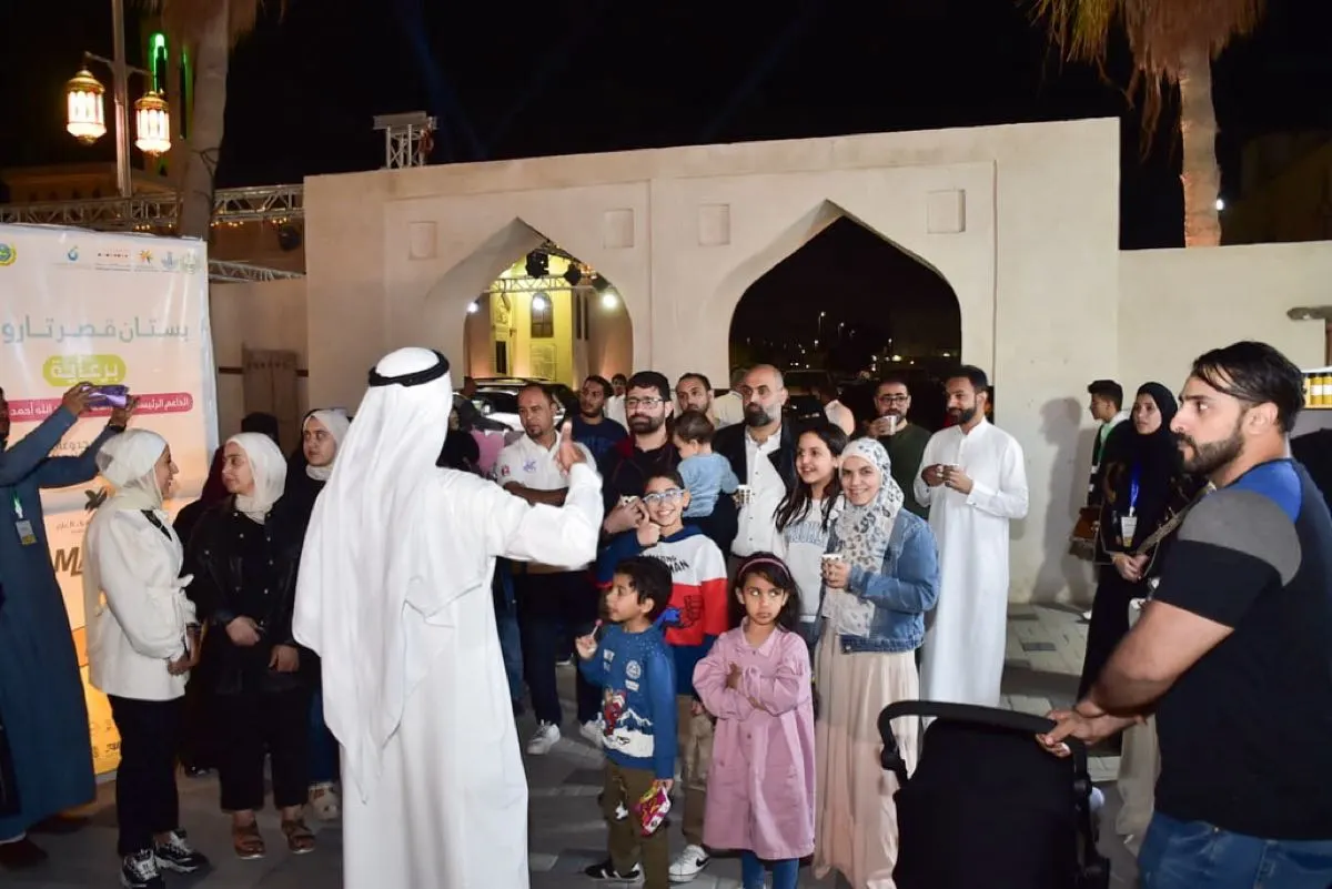 صور.. ”بستان قصر تاروت“ يجذب أكثر من 70 ألف زائر في 8 أيام