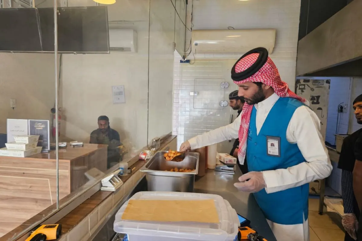 استعدادًا لـ «الفطر».. جولات «صحية» مكثفة على منشآت الشرقية