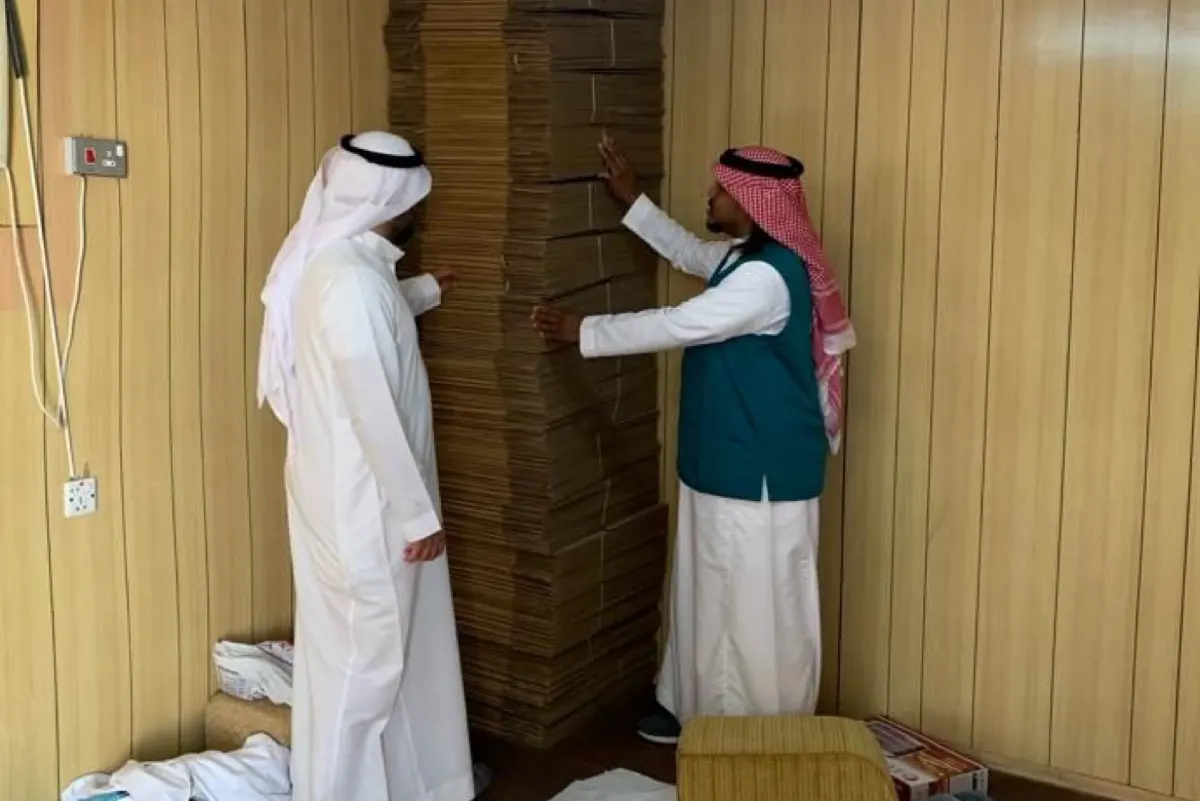 بالصور.. ضبط 3 آلاف عبوة منظفات «مغشوشة» في مزرعة بالأحساء
