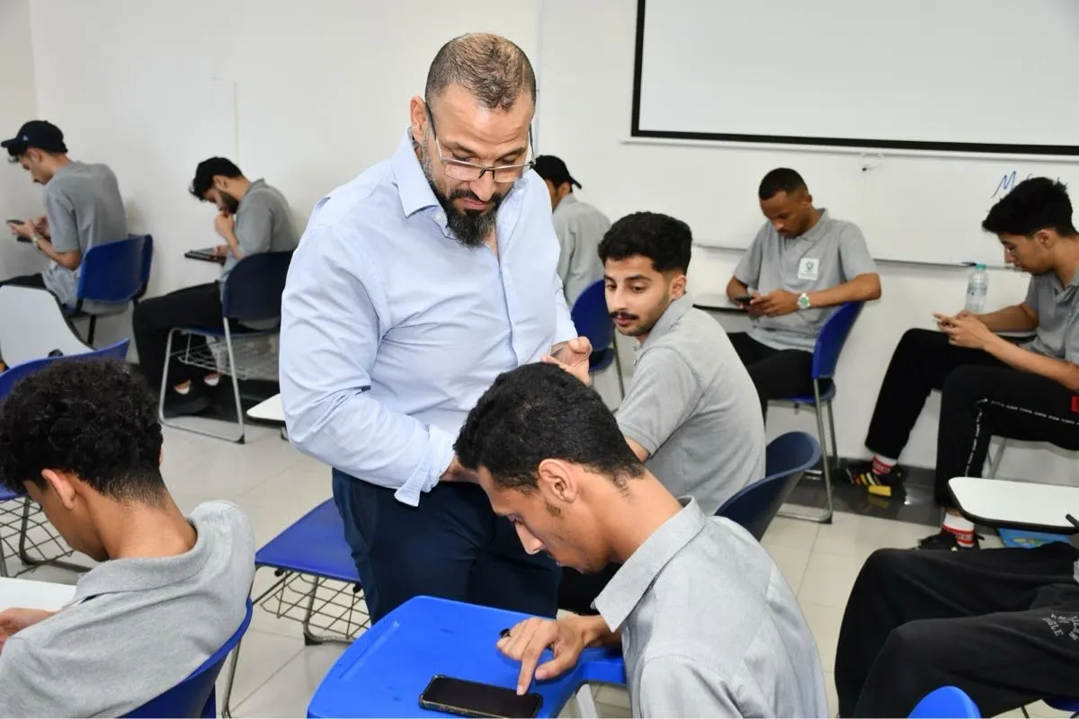 برنامج لإكساب متدربي «تقنية القطيف» مهارات «الإنجليزية»