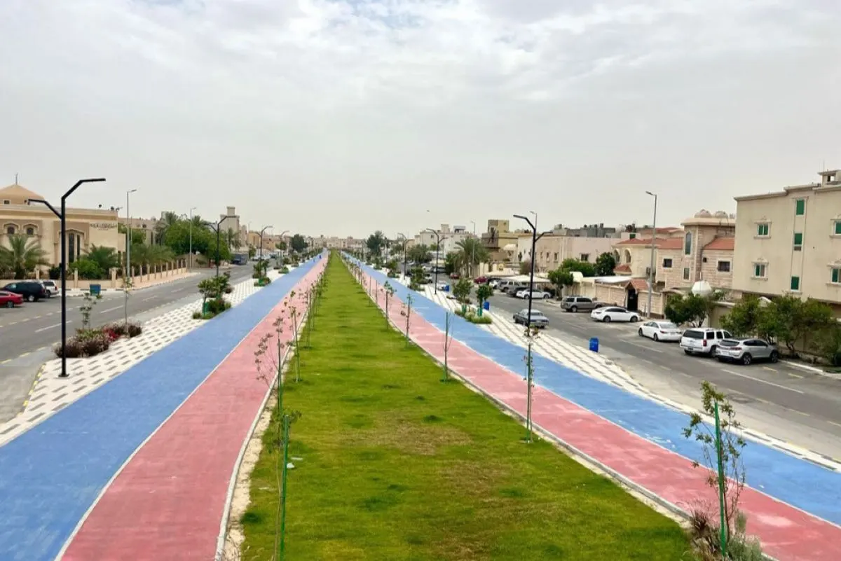 بالصور.. الانتهاء من إنشاء ممشى الفاتح بسيهات