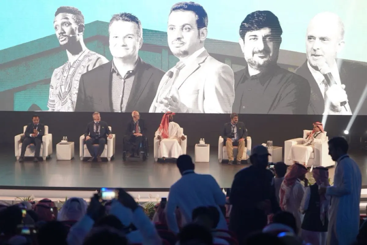 أبطال العالم للخطابة في «توستماسترز» بجامعة الملك فهد للبترول