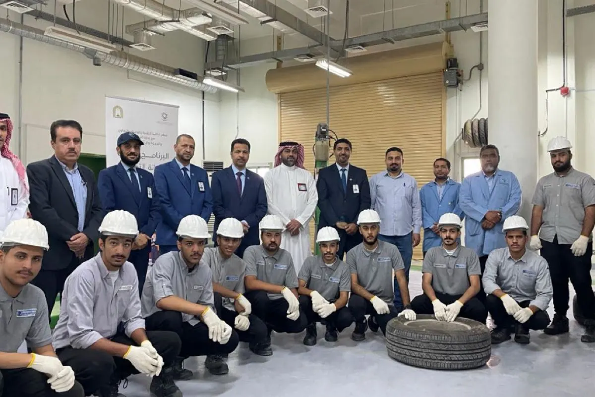 ”طريق ضيوف الرحمن“ بالأحساء.. صيانة مجانية لمركبات الحجاج