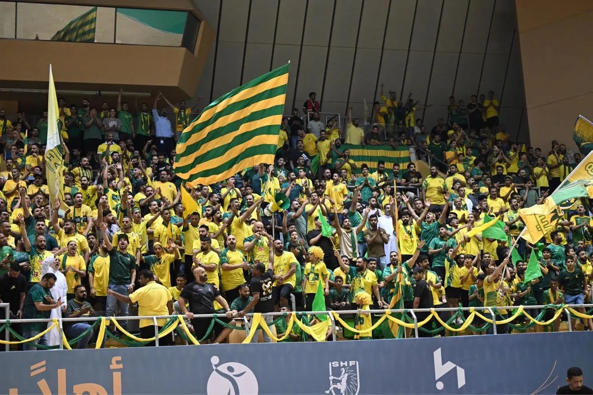 بسبب ”جبنا الدوري غصبًا عنكم“.. ”اتحاد اليد“ يغرم ”الخليج“ 10 آلاف ريال
