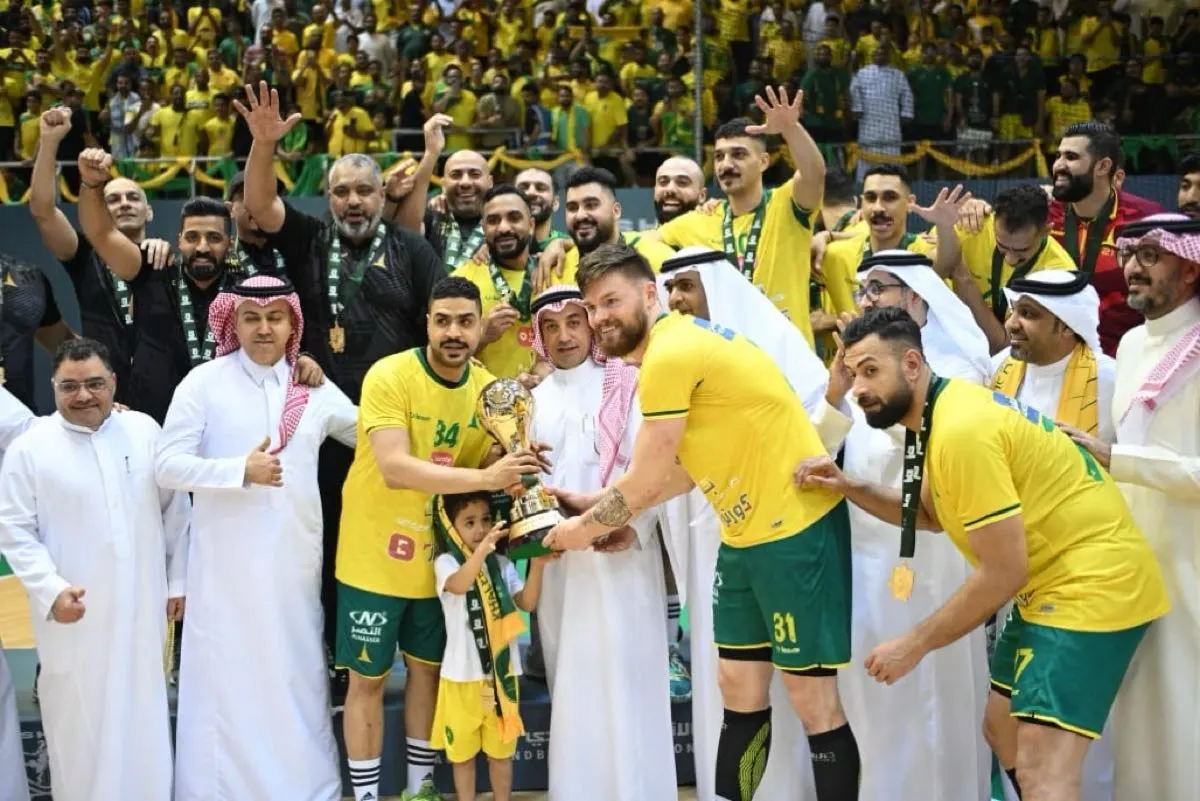 النمر يتوج الخليج بطلًا لممتاز اليد للمرة الثانية على التوالي وال 11 في تاريخه
