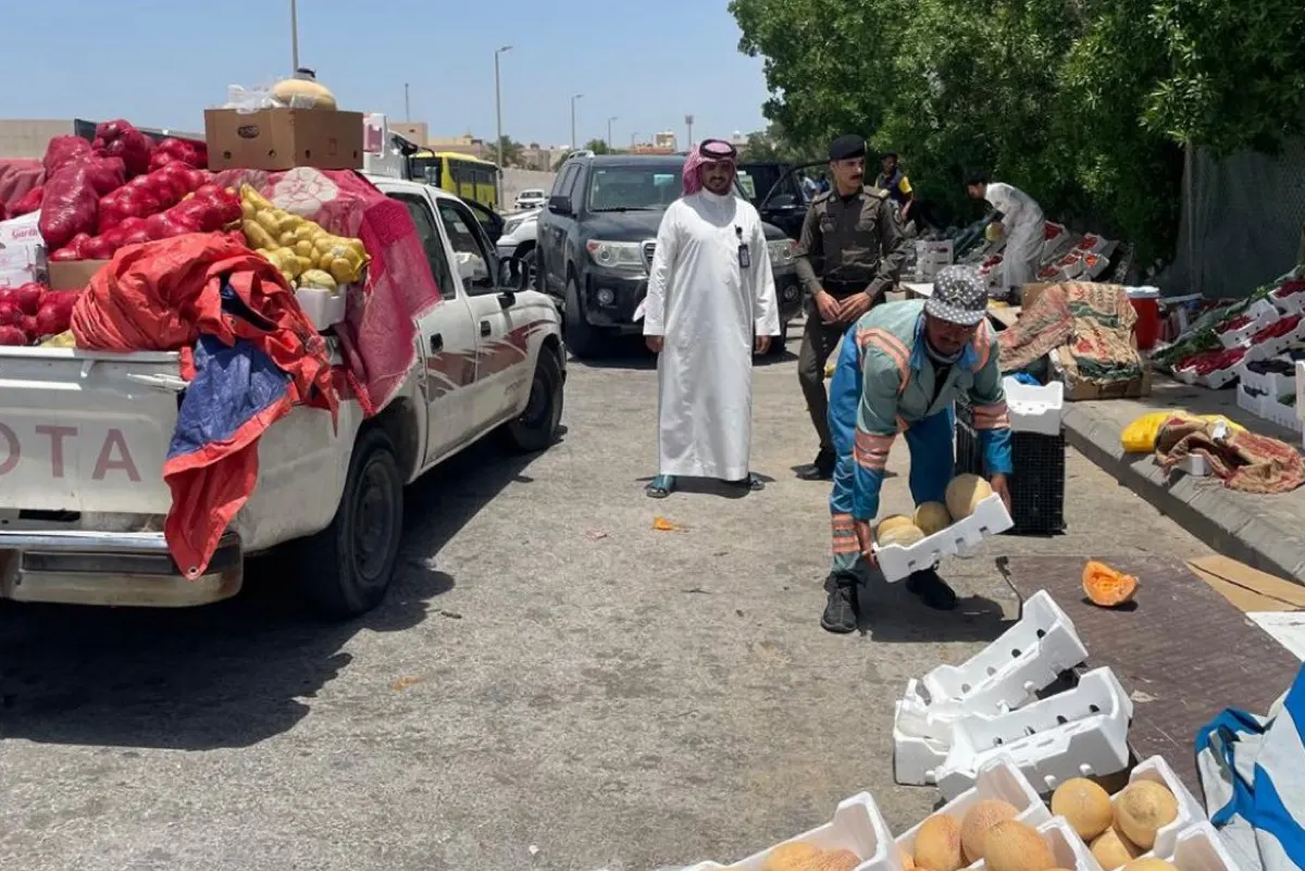 مصادرة الخضار والفواكه من «الجائلة»