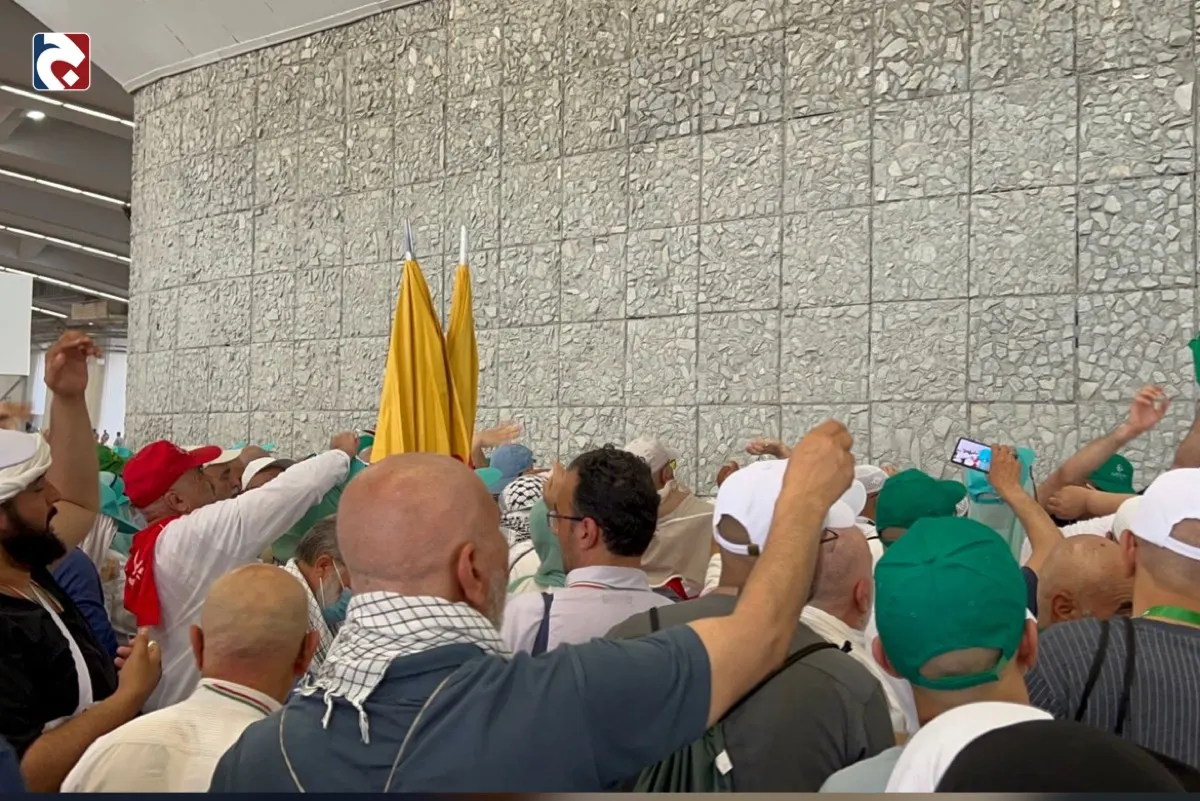 إيقاف مؤقت لتفويج الحجاج إلى الجمرات بسبب ارتفاع الحرارة