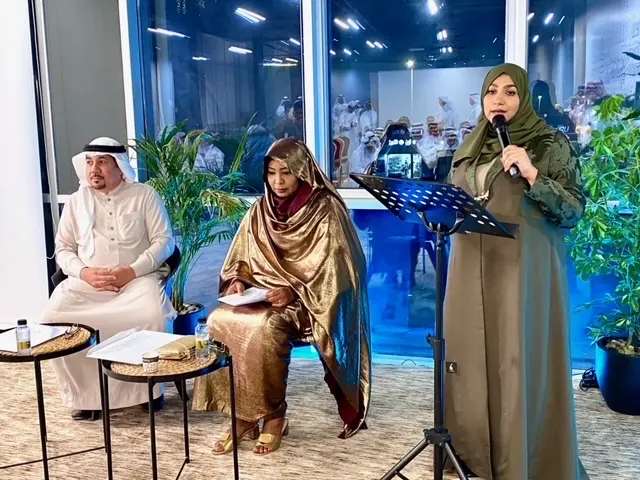 بالصور.. ”ابن المقرب“ يجمع تريتر والأحمد في أمسية شعرية بالدمام