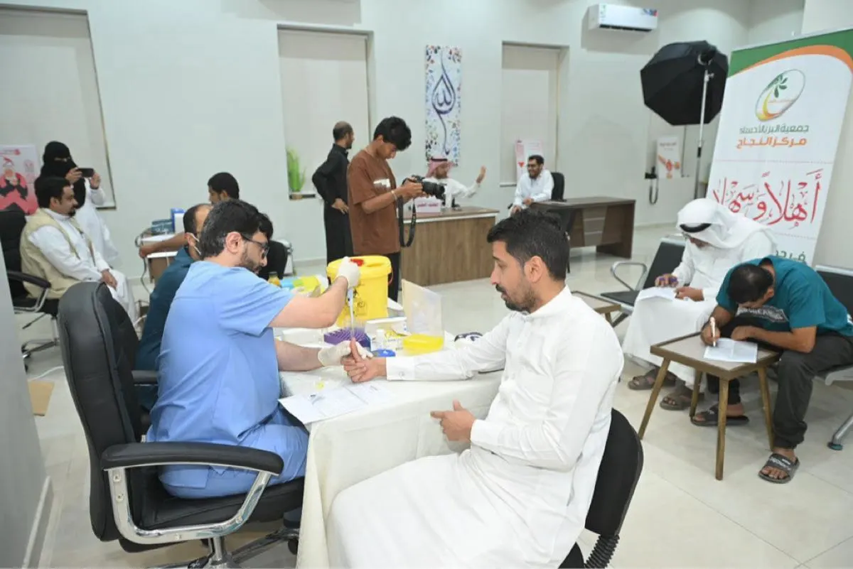 130 متبرعا في أول أيام «قطرات دم نبضات قلب» في «بر النجاح»