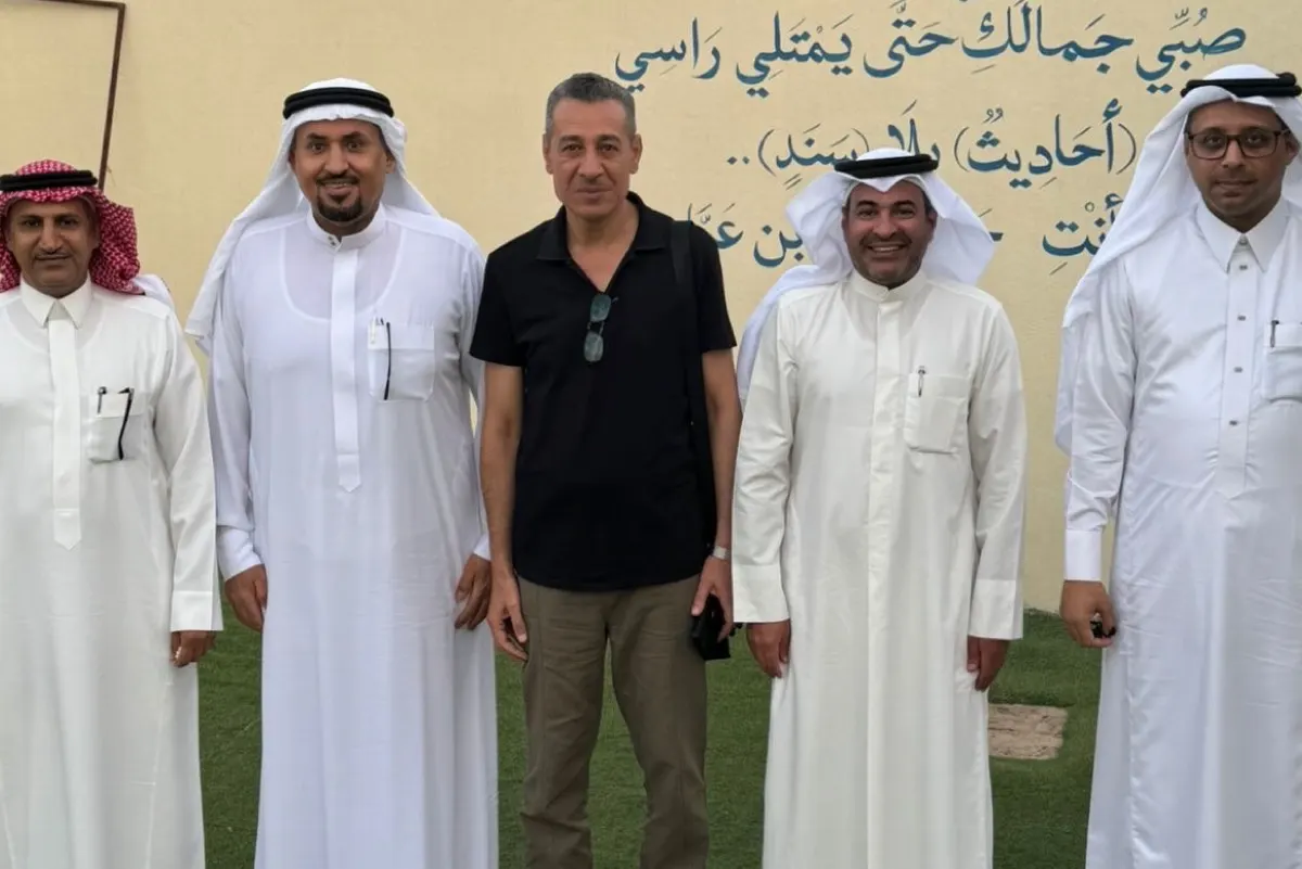 الأطرش يُمتع جمهوره بقصائد الغزل والوطن في الأحساء