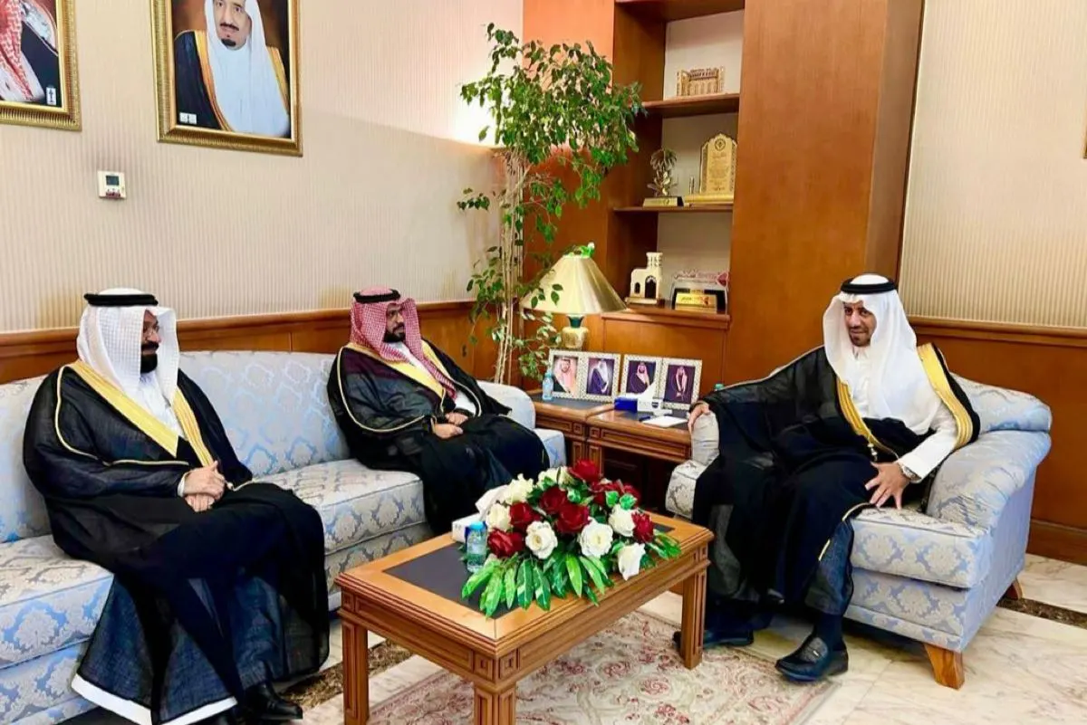 الخريف والحمزي يبحثان مستقبل القطيف الزراعي والسياحي