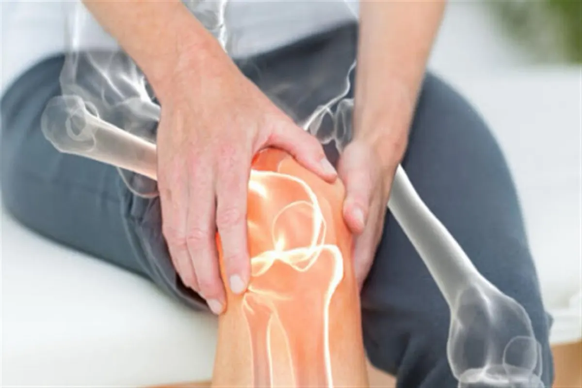 لماذا النساء أكثر عرضة لهشاشة العظام بأربع مرات من الرجال؟.. استشاري يوضح