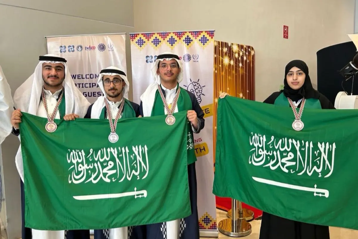الطالب أكريكيش يحصد الفضية في أولمبياد العلوم النووية بالفلبين