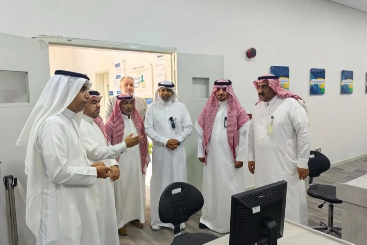 هدايا تذكارية للمعلمين والطلاب بـ «ملاحظة الدمام»