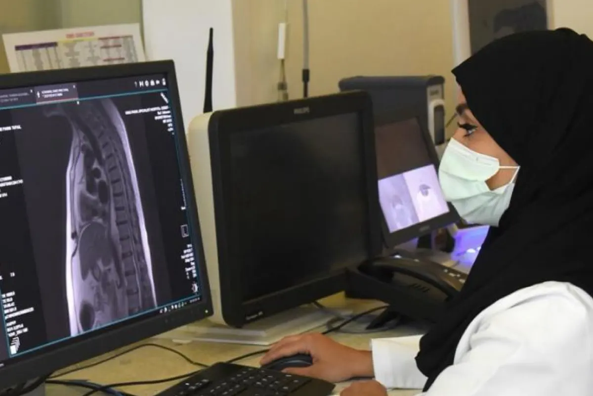 ”الذكاء الاصطناعي“ يقلص وقت انتظار المرضى إلى 80% بـ ”التخصصي“
