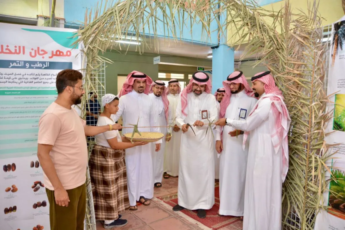 مهرجان «النخلة» يعزز الموروث الثقافي لدى طلاب صفوى