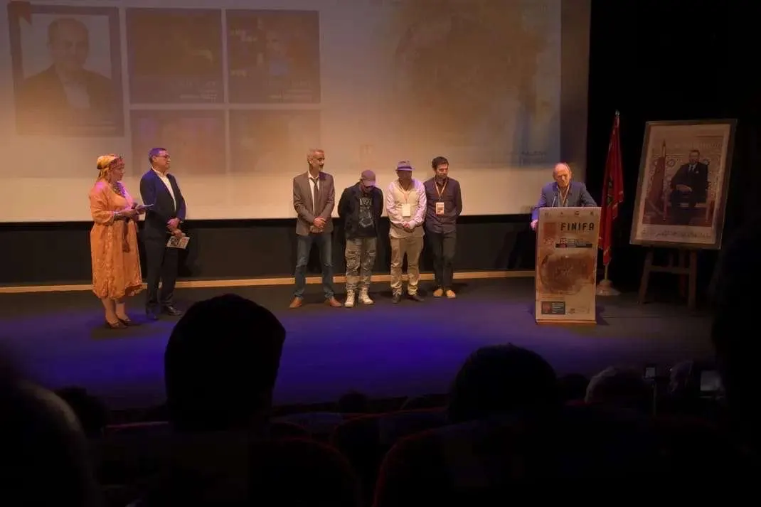 ”متلازمة الشاي“.. قصة بائع شاي وأمه.. فيلم روائي يكشف معاناة كبار السن