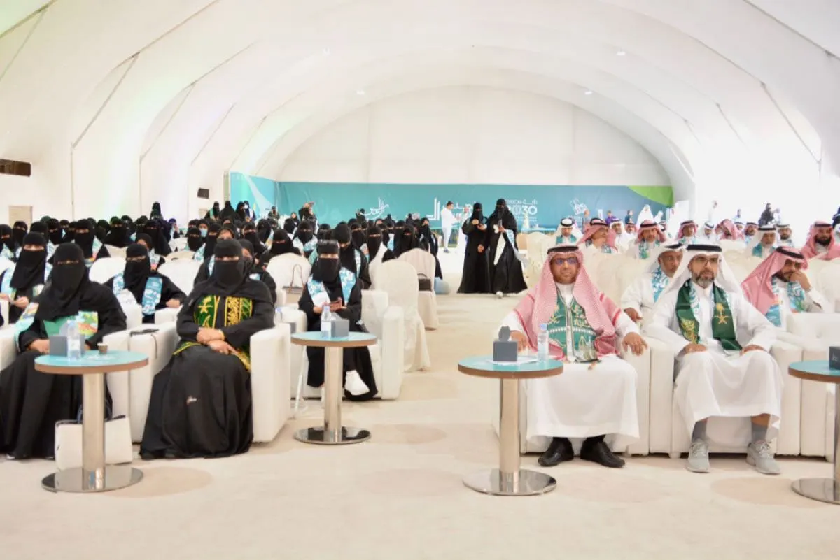 التقويم الذاتي وتحليل نتائج «نافس» في لقاء الإدارة المدرسية بالقطيف