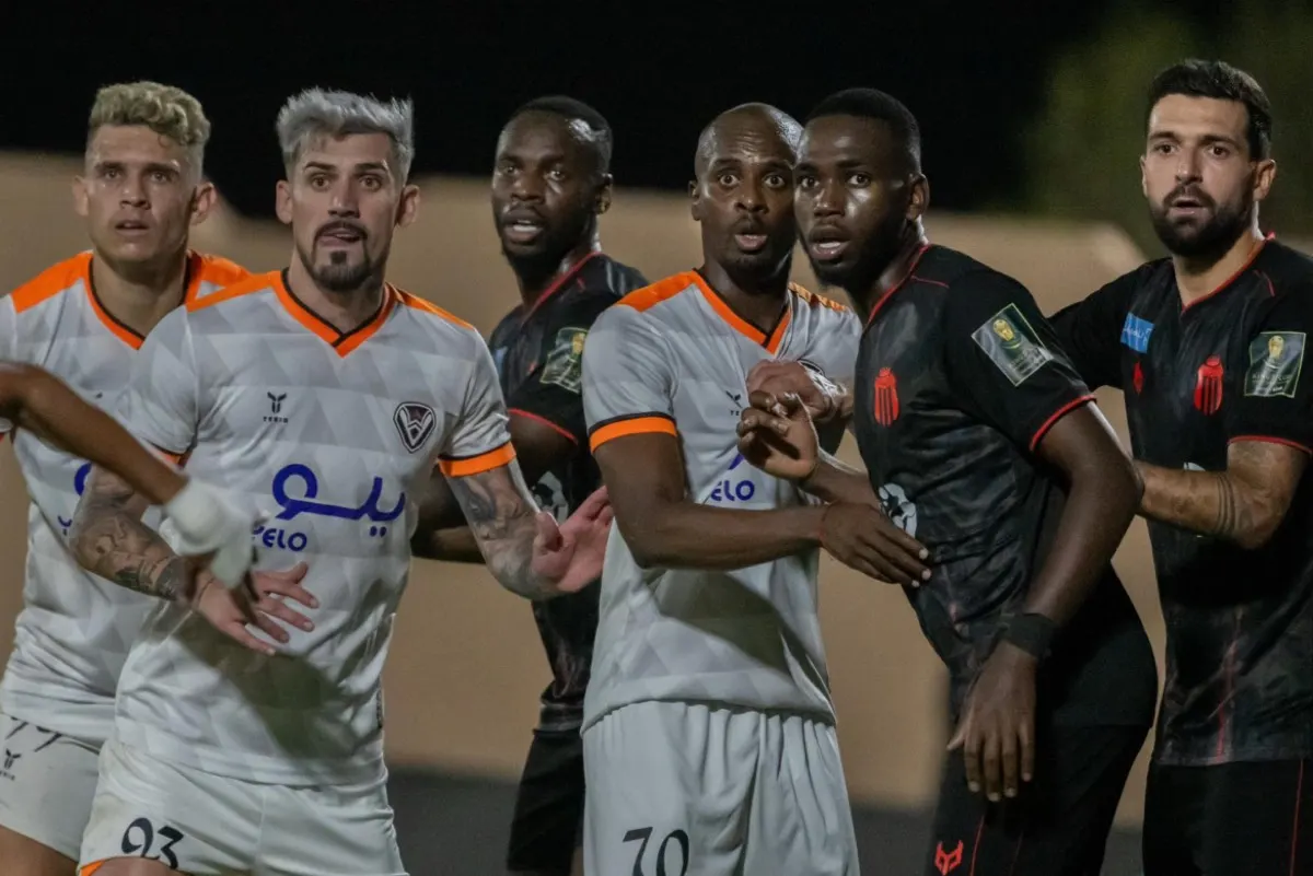 بثلاثة اهداف.. الصفا يخسر أمام الرياض ويودع كأس الملك
