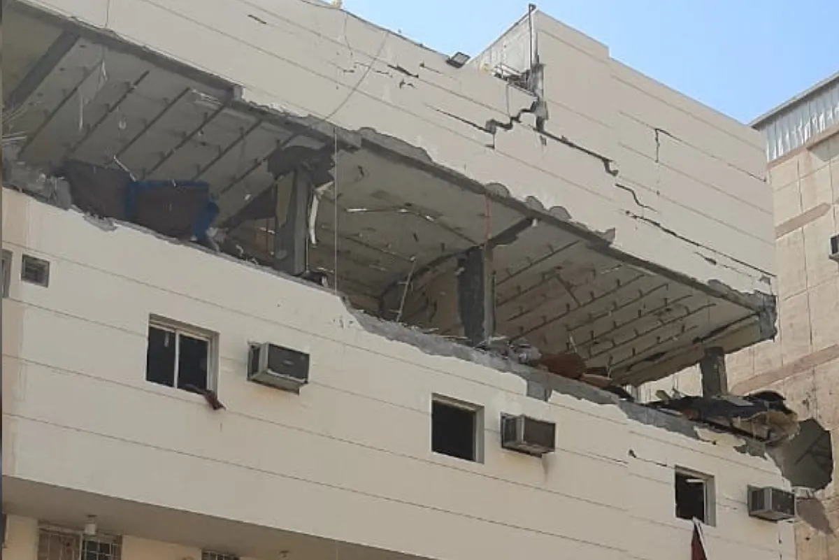 ”وميض لحظي“ في شقة سكنية بالدمام يودي بحياة شخص ويصيب اخرين