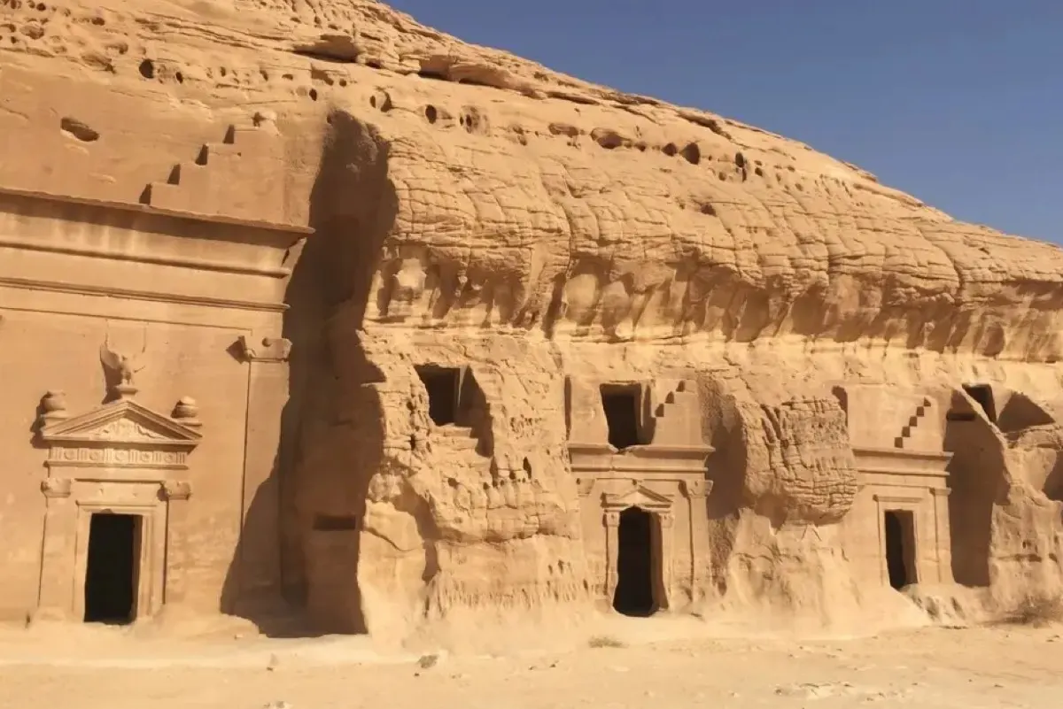 «التصريح» شرطًا لنشر الصور أو الاستبانات عن المواقع التراثية