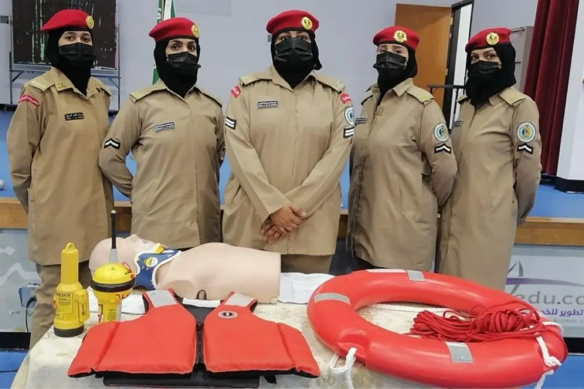 ”حرس الحدود“ يوعي طالبات القطيف بالسلامة البحرية