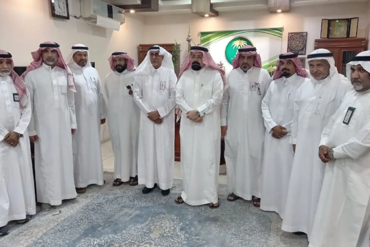 ”البيئة“ تناقش مع ”الفردوس“ تشجير المقابر في القطيف