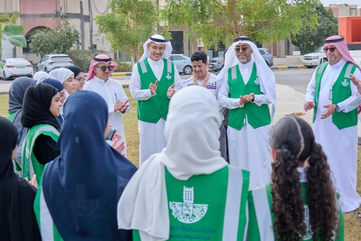 من حديقة القدس إلى سيهات.. ”اللوز القطيفي“ يجمع 45 متطوعًا ومتطوعةً