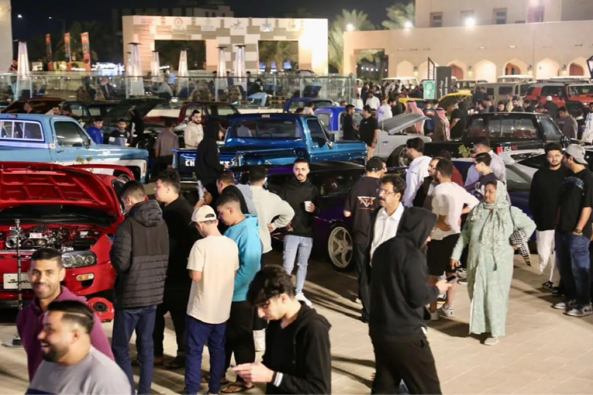 450 سيارة ”كلاسيكية وفارهة ومعدلة“ تستقطب زوار عرض الرامس للسيارات