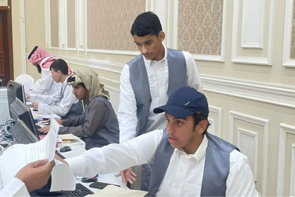599 ساعة تطوعية لتحديث بيانات مستفيدي «العيون الخيرية»