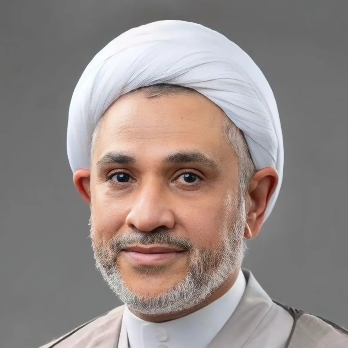 قاضي الأوقاف بالقطيف يشيد بتوظيف الذكاء الاصطناعي لخدمة الحجاج في موسم 1447