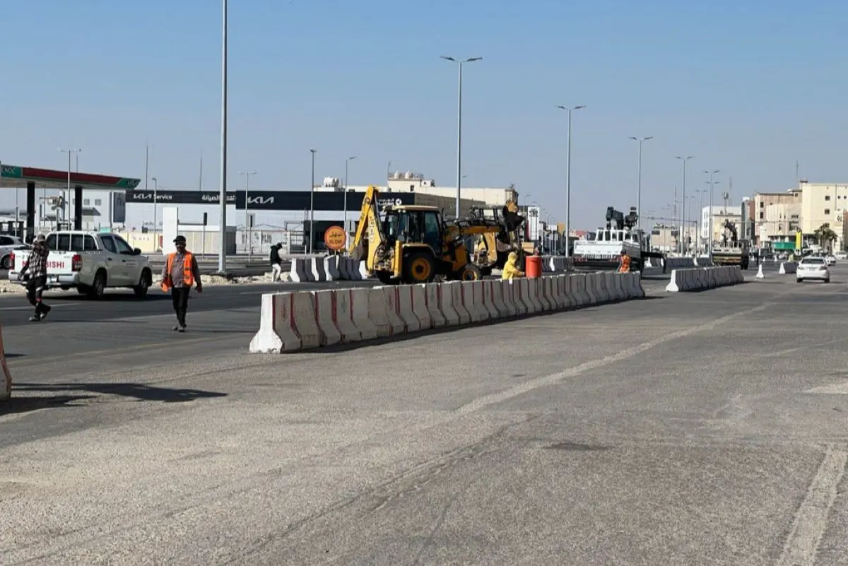 بالصور.. إغلاق جزئي لشارع القدس بالقطيف ابتداءً من اليوم