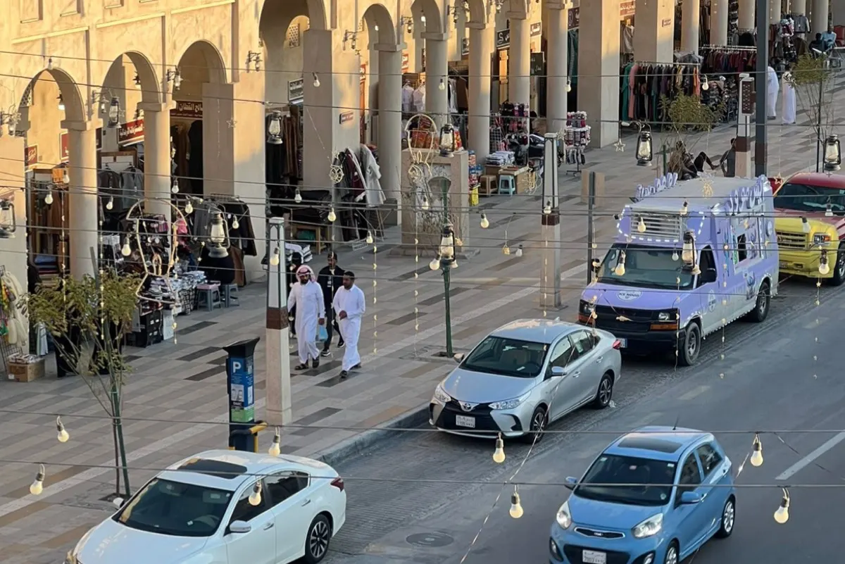 إغلاق جزئي لطريق الملك عبدالعزيز في الهفوف لإقامة ”ليالي القيصرية“