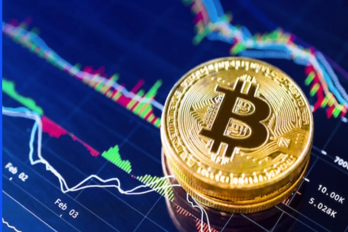 خبير يحذر من ”المقامرة“ في سوق العملات الرقمية