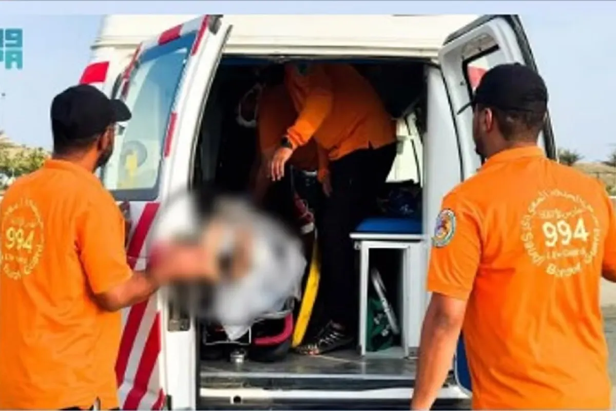 حرس الحدود ينقذ امرأة من الغرق أثناء ممارسة السباحة