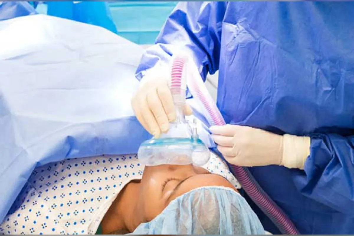 محامٍ يوضح: التوقيع على مخاطر التجميل لا يعفي الطبيب من مسؤولية الخطأ