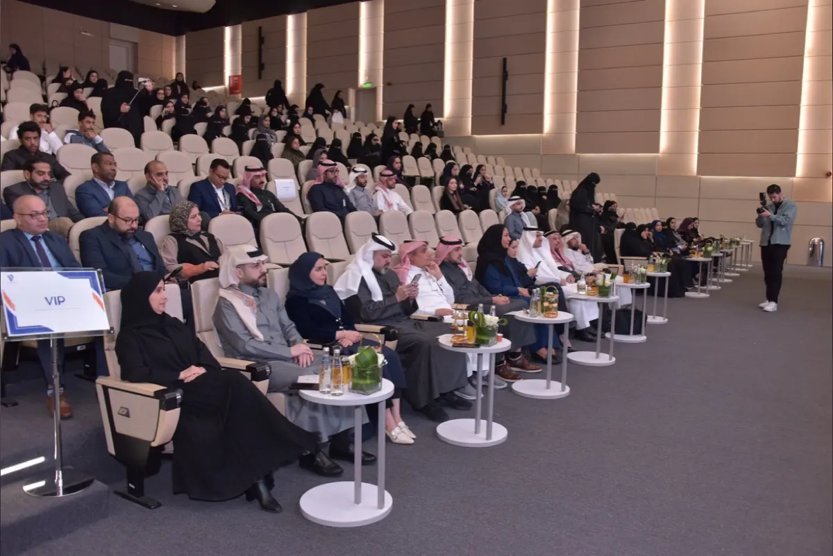 120 طالبًا في رحلة ”الرؤية الابتكارية“ نحو ريادة الأعمال